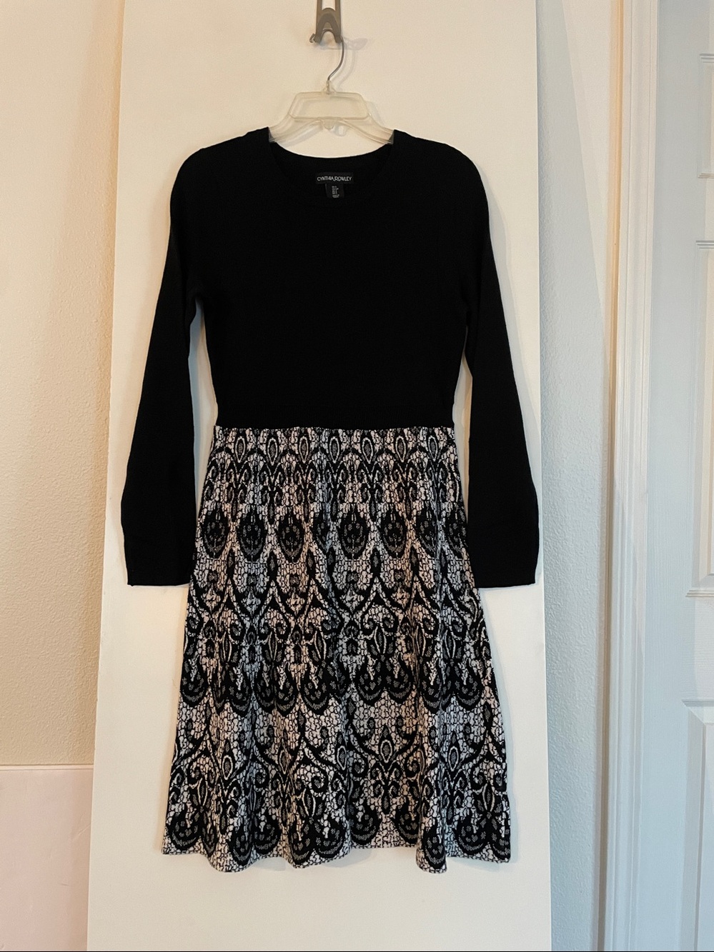 Cynthia Rowley Cotton Blend A Line Crew Neck Knit Sweater Dress Black White NWOT